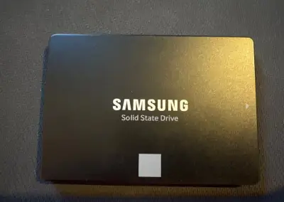 Disk SSD - Samsung SSD 860 EVO 250GB : 250,0 GB - VIII.