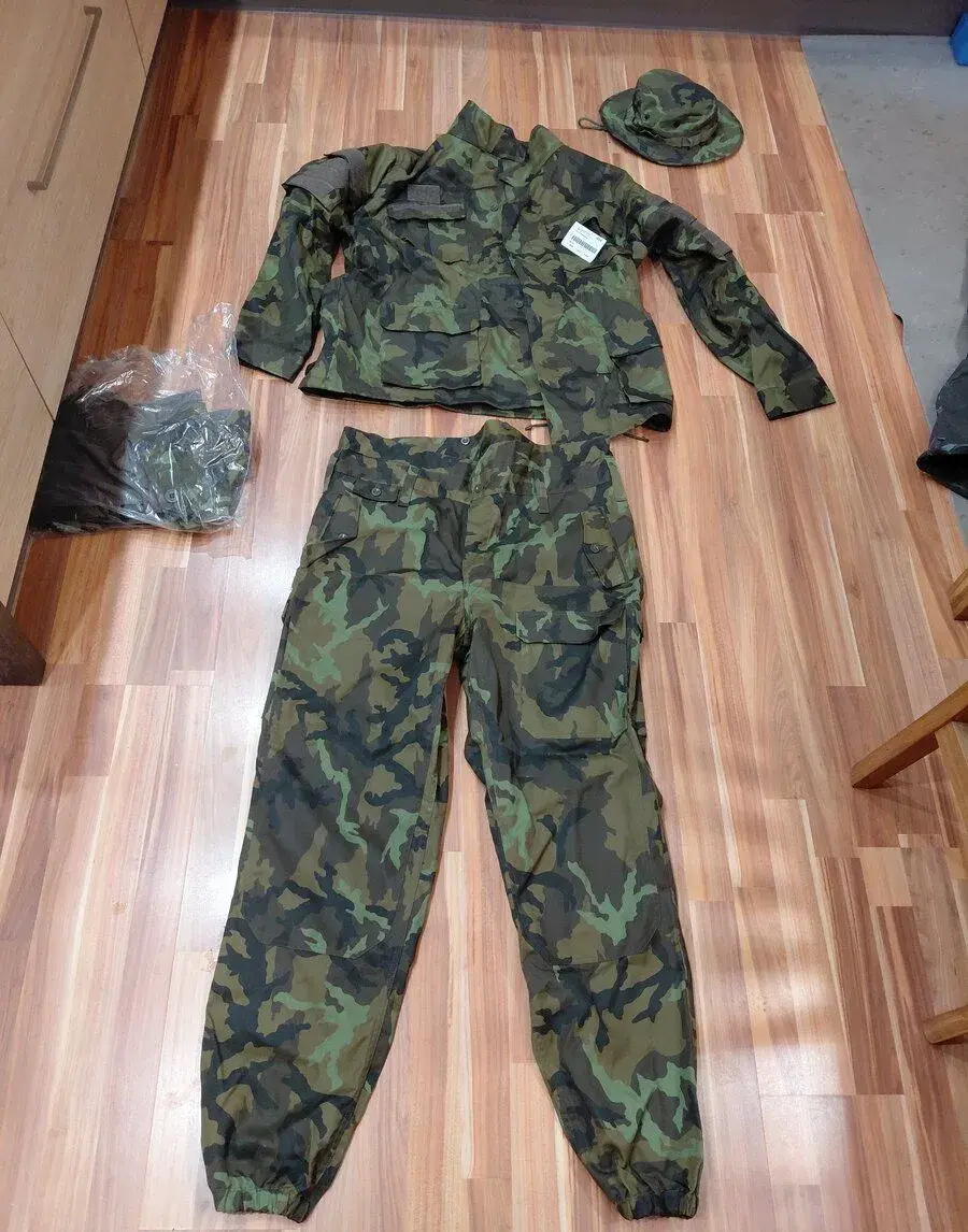 Maskáče ačr ,bunda,kalhoty vz.95 ,nové velké