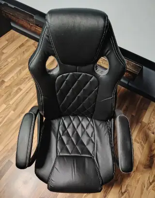 Židle k PC.