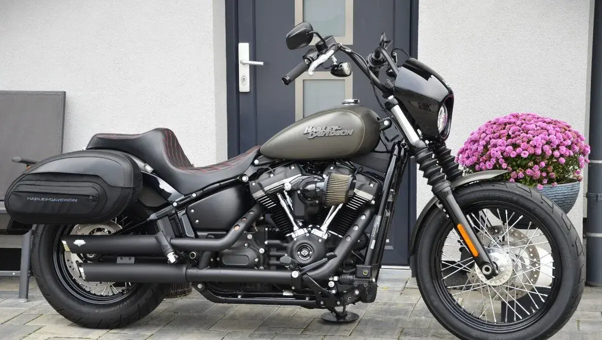 Harley Davidson Softail Street Bob 107 - odpočet DPH