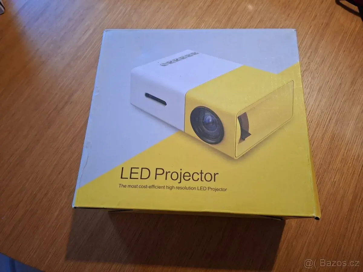 Led projektor YG-300