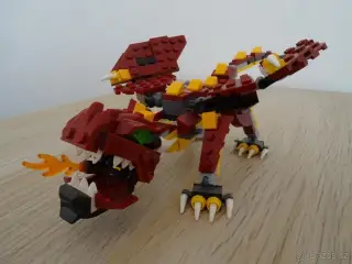 LEGO Středověký drak Creator 3v1 31073