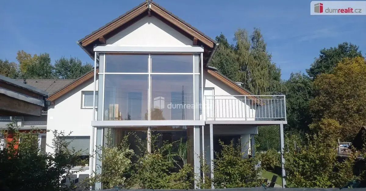 Prodej bytu 4+kk, garáž, stání, balkon, České Vrbné, České B