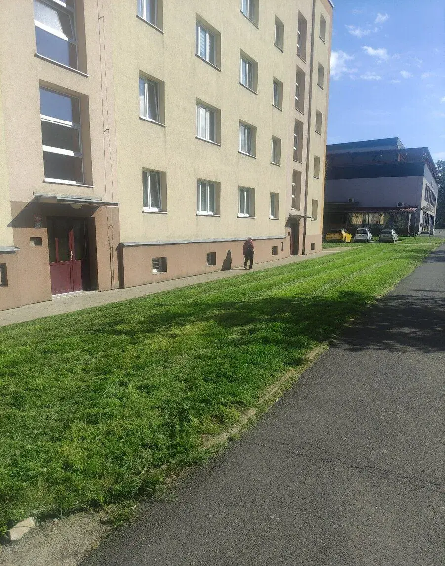Prodej bytu 2+1 s balkonem v centru Mostu