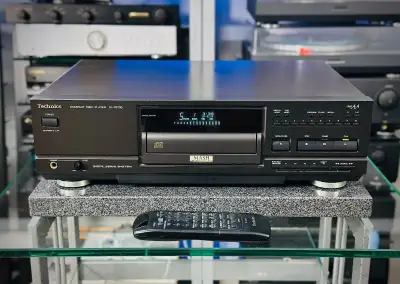 TECHNICS SL-PS700 (r.1991) pěkný stav, dálka