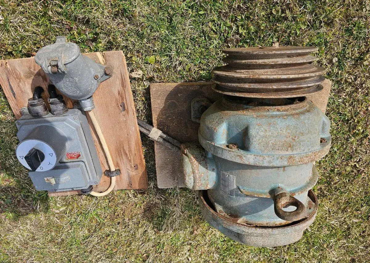 Motor 380V+vypínač