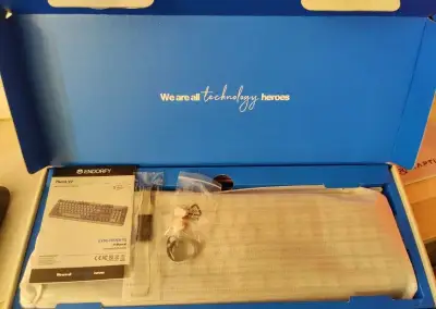 Mechanickou herní klávesnici Endorfy Thock V2 s český