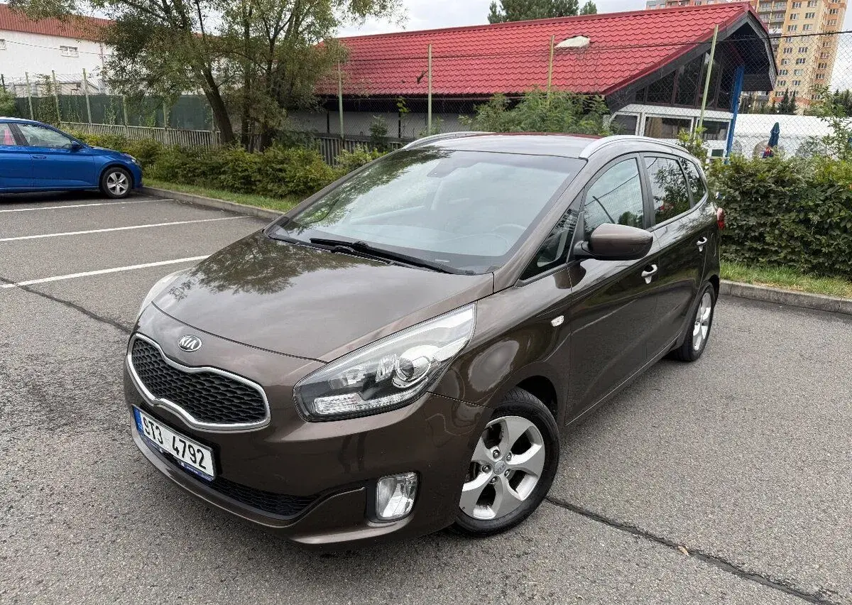 Kia CARENS – 2016, 228 000 km