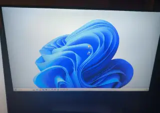 Monitor Dell U2715H