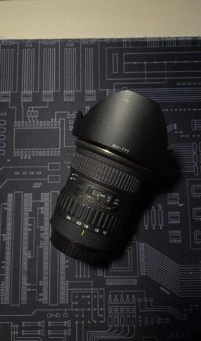 Objektiv Tokina 12–24 mm f/4