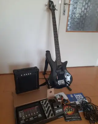 Baskytarový set Washburn T12+Digitech BP355