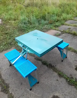 Kempinkový stůl