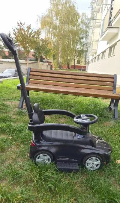 Odražedlo s vodící tyčí Mercedes