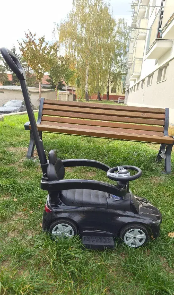 Odražedlo s vodící tyčí Mercedes