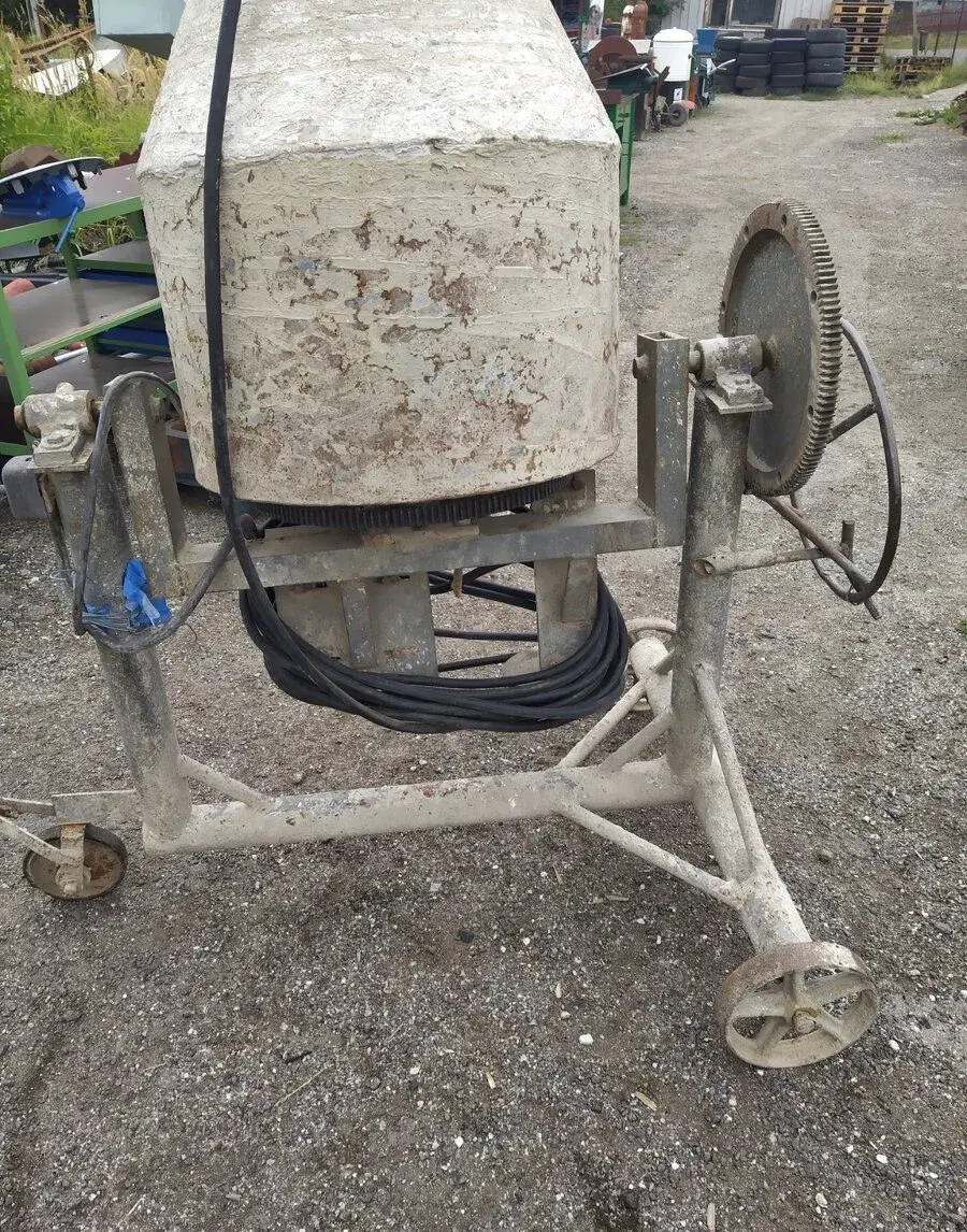 Stavební míchačka 1,1 kW, 380 V, na 2 kolečka, domácí výroba