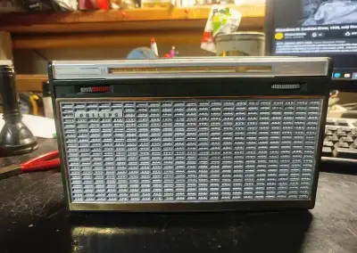 Philips Evette