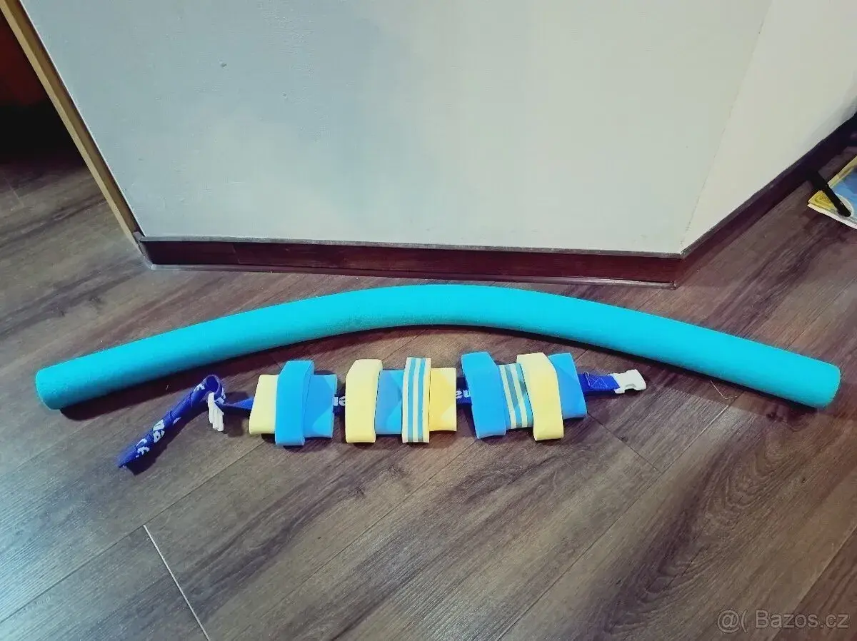 Plavecké pomůcky pro dítě