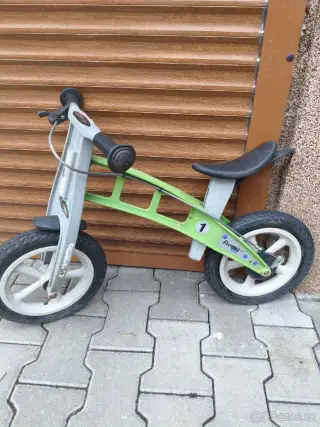Dětské odrážedlo firstBike street
