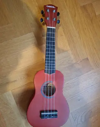 Cascha HH 3961 Soprano Ukulele Set Red – ukulele + obal