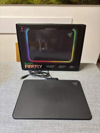 Razer Firefly RGB podložka pod myš