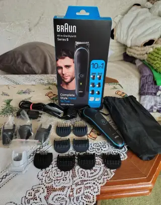 Multifunkční strojek Braun