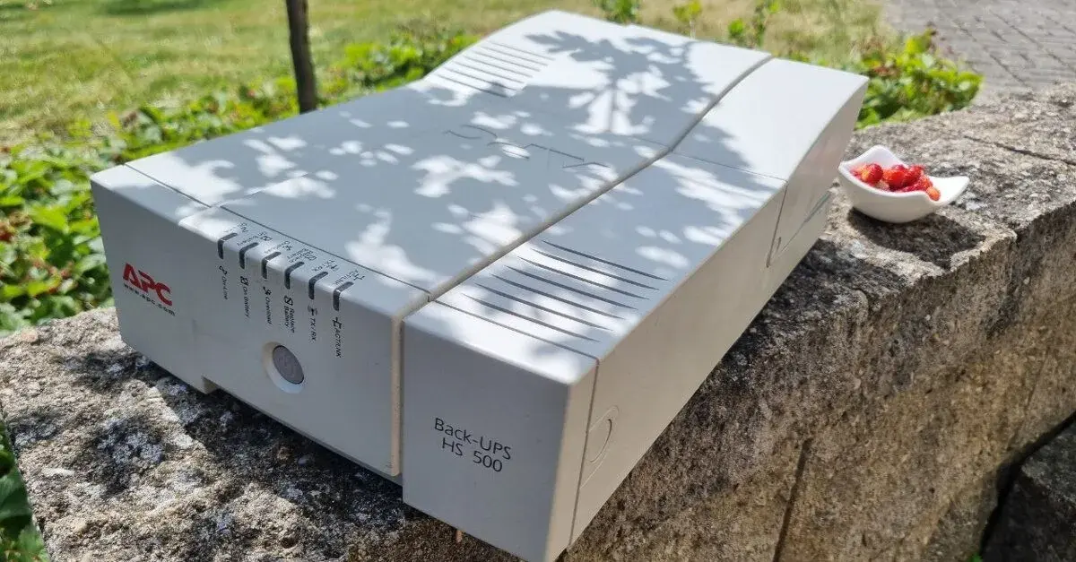APC Back-UPS HS 500 (BH500INET) – UPS 500VA / 300W