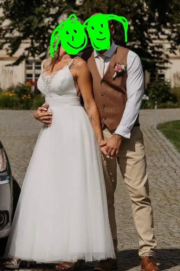 Svatební šaty + šatičky pro družičku