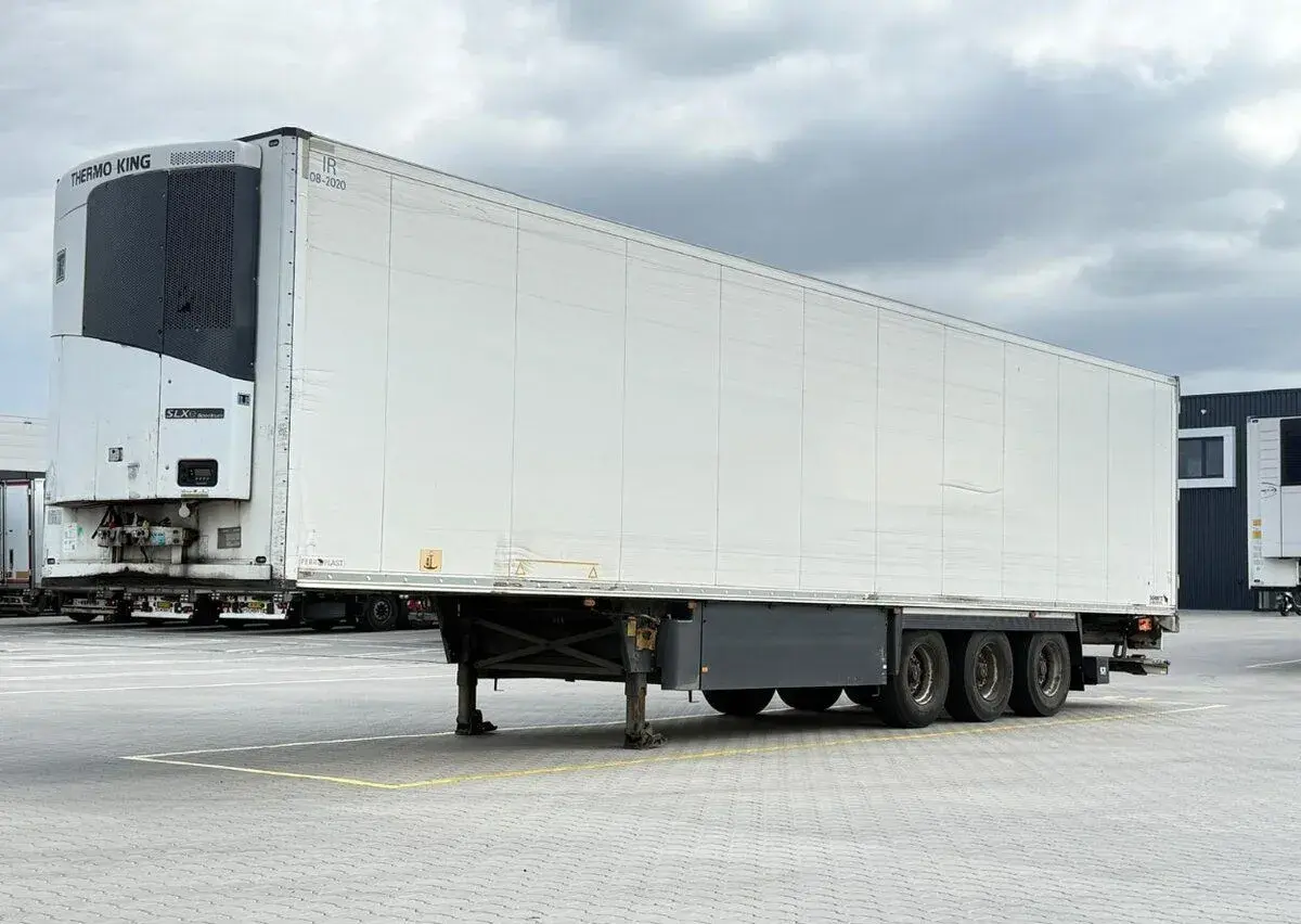 Naves Schmitz Cargobull chladak sprectrum s přepažkou