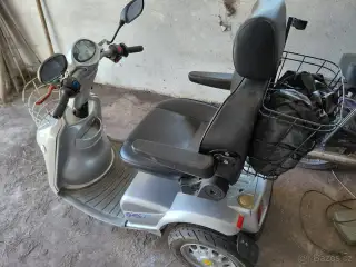Elektrická tříkolka pro seniory