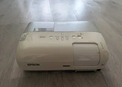 Projektor Epson EB-W6