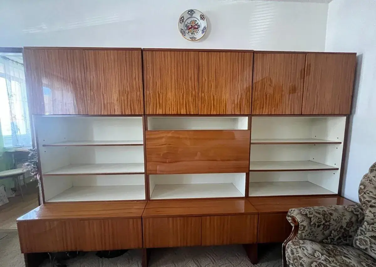 Retro obývací stěna, šatní skříň, jídelní stůl