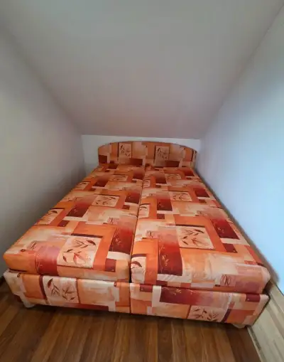 Postel čalouněná s úložným prostorem