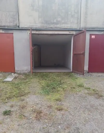 Pronajmu garáž