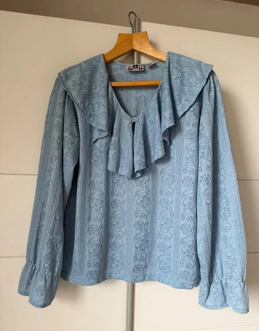 Vintage halenka Bizzit (90. léta)