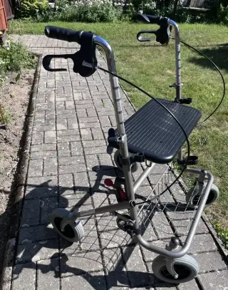 100 WHD Čtyřkolové chodítko zesílené