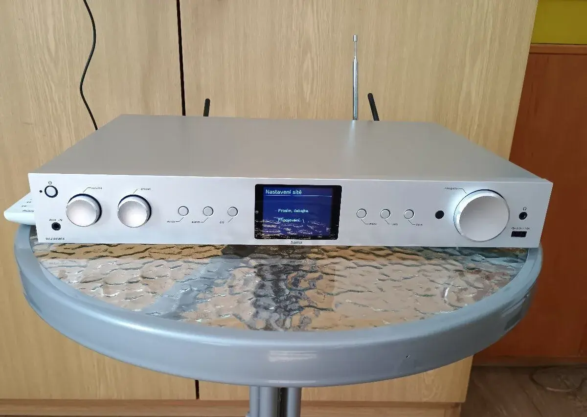 Hi-fi internetový tuner Hama,fm,dab,spotify