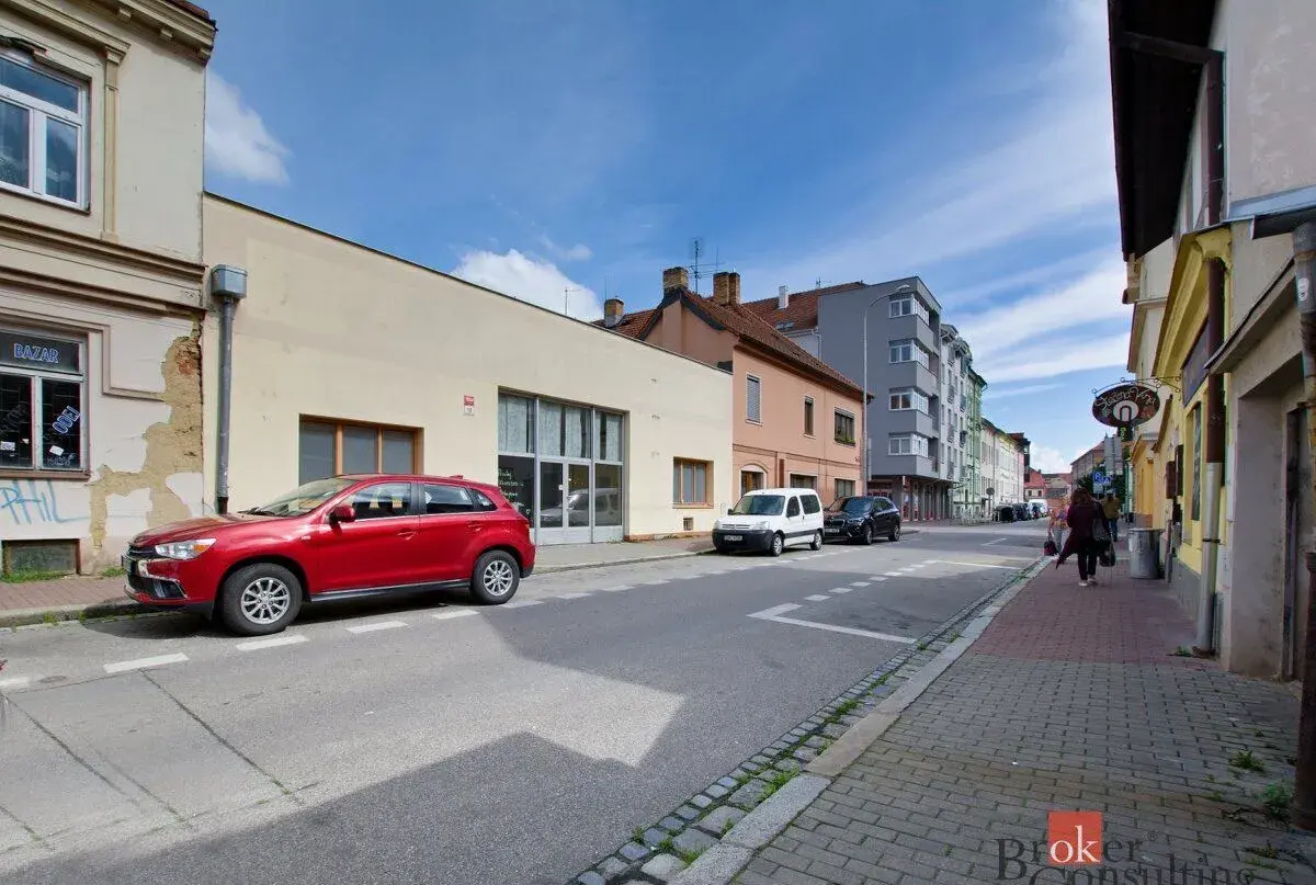 Pronájem, komerční/obchodní prostory, 400 m2, Otakarova 1884