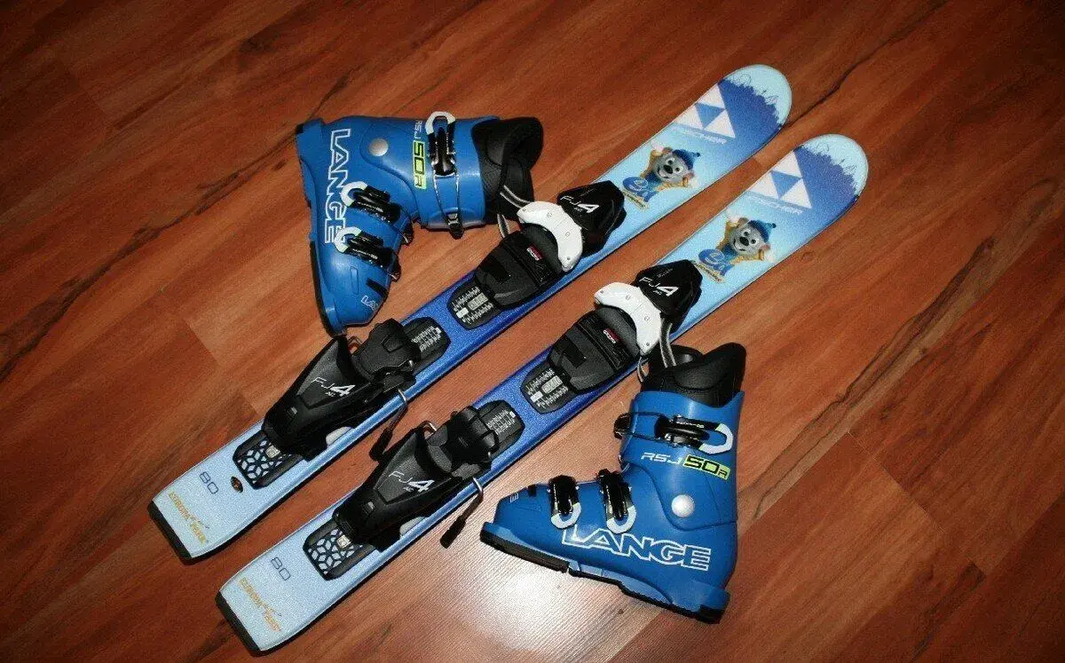 nove detské lyže Fischer 80 cm , lyžiarky Lange