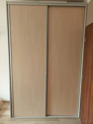 Skříň