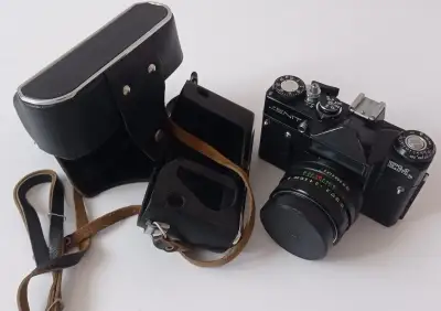 Fotoaparát Zenit EM