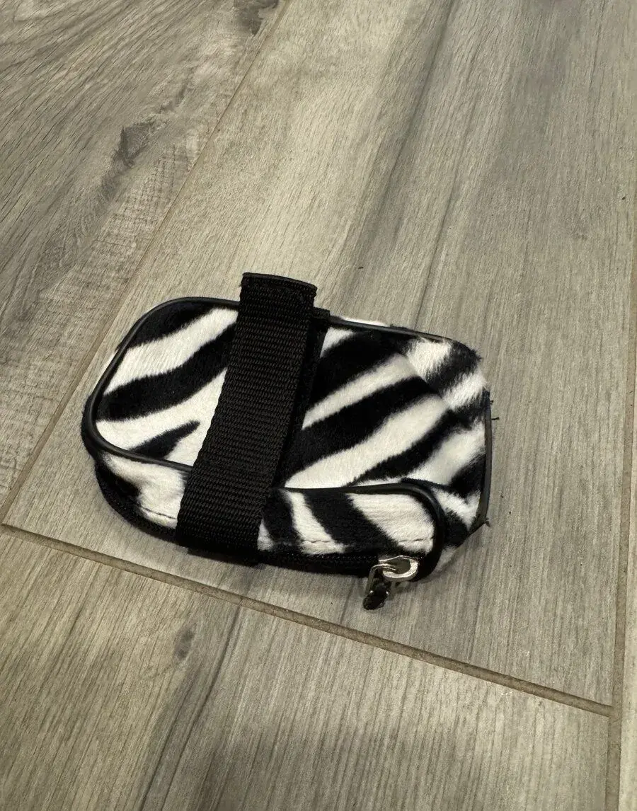 Obal / pouzdro na mobil – zip, textilní, používaný