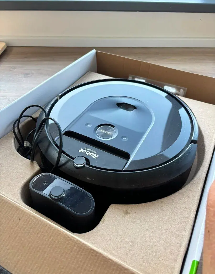 iRobot Roomba i7 robotický vysavač