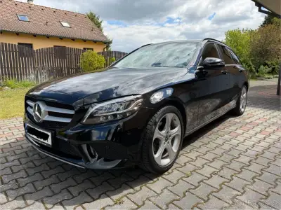 Mercedes-Benz c – 2019, 1 600 km