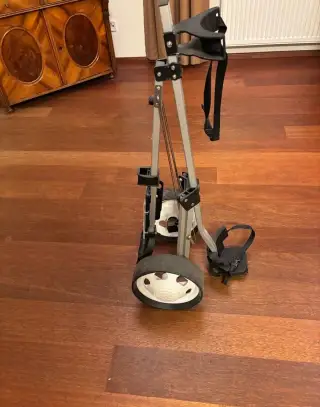 Skládací golfový vozík