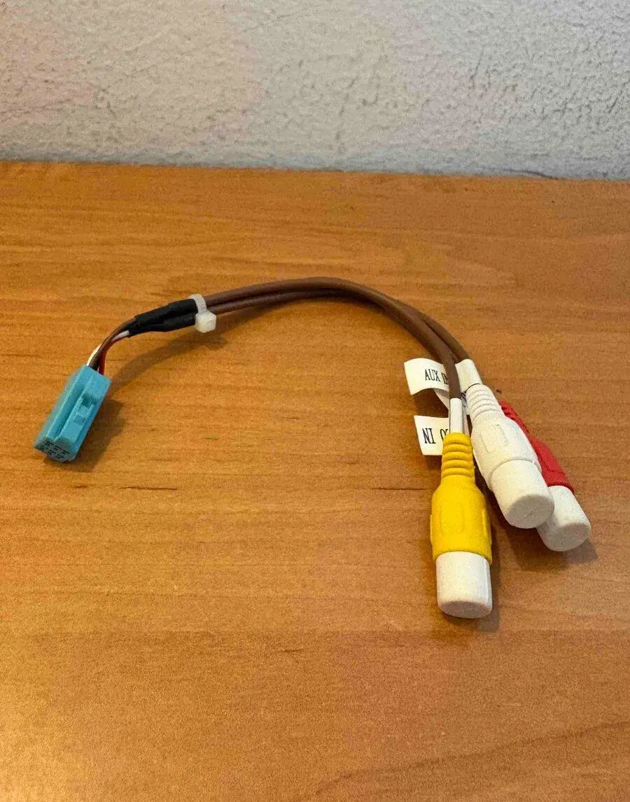 6-pin ISO RCA Audio Video konektor pro autorádia