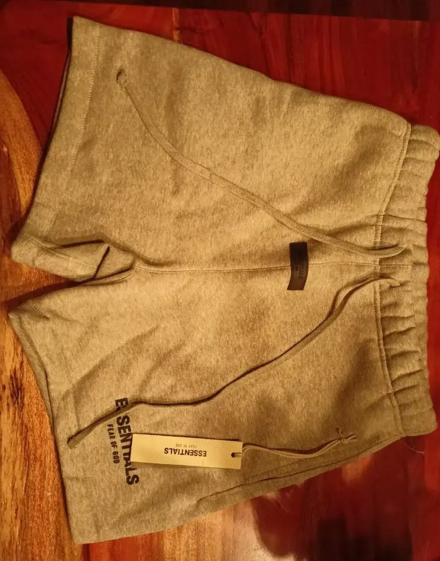 Kraťasy Essentials vel. M NOVÉ