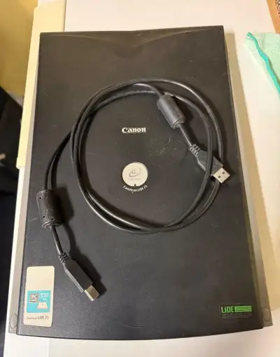Canon CanoScan LiDE 25 – USB skener