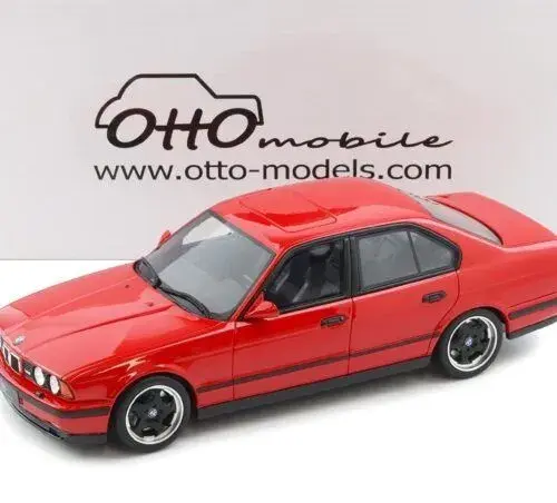 Bmw M5 E34 sedan 20 Jahre 1/18 ottomobile