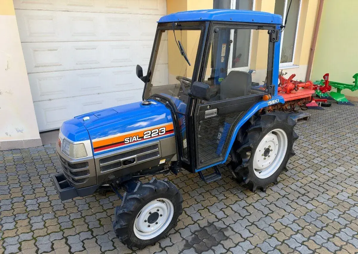 Malotraktor ISEKI TF223F original kabina s rotavátorem