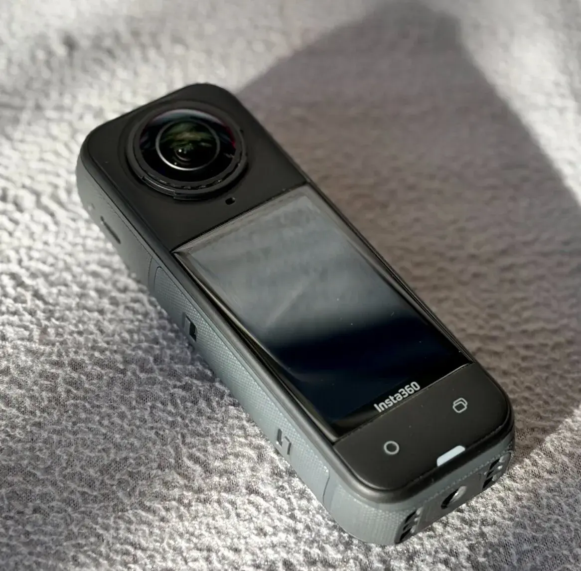 Insta360 X5 Essentials Bundle + bohaté příslušenství, v zá